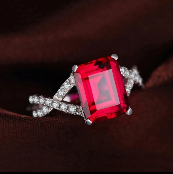 Ruby ring - Picture 2 of 5